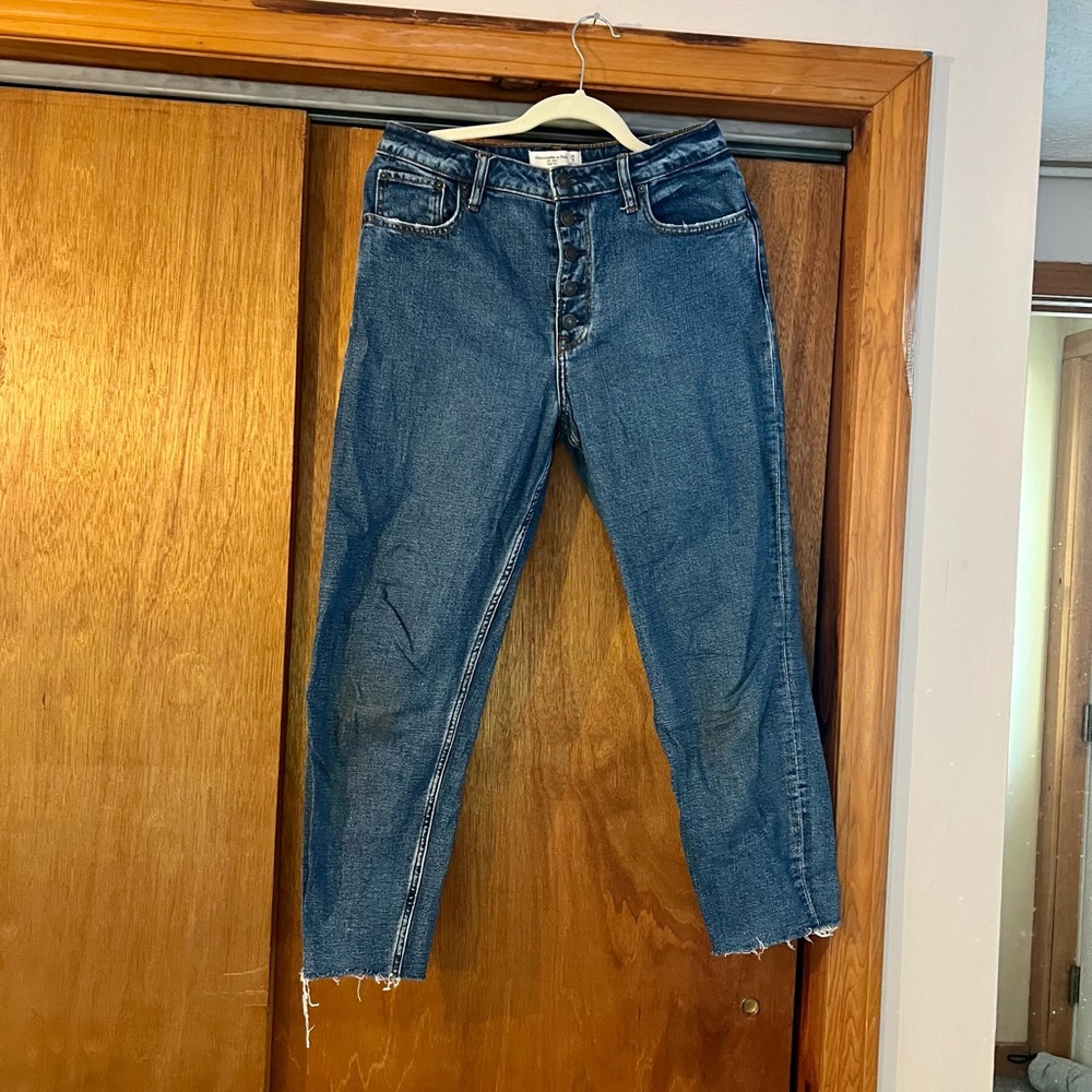 Abercrombie & Fitch Curve Love high rise mom jeans size 8
